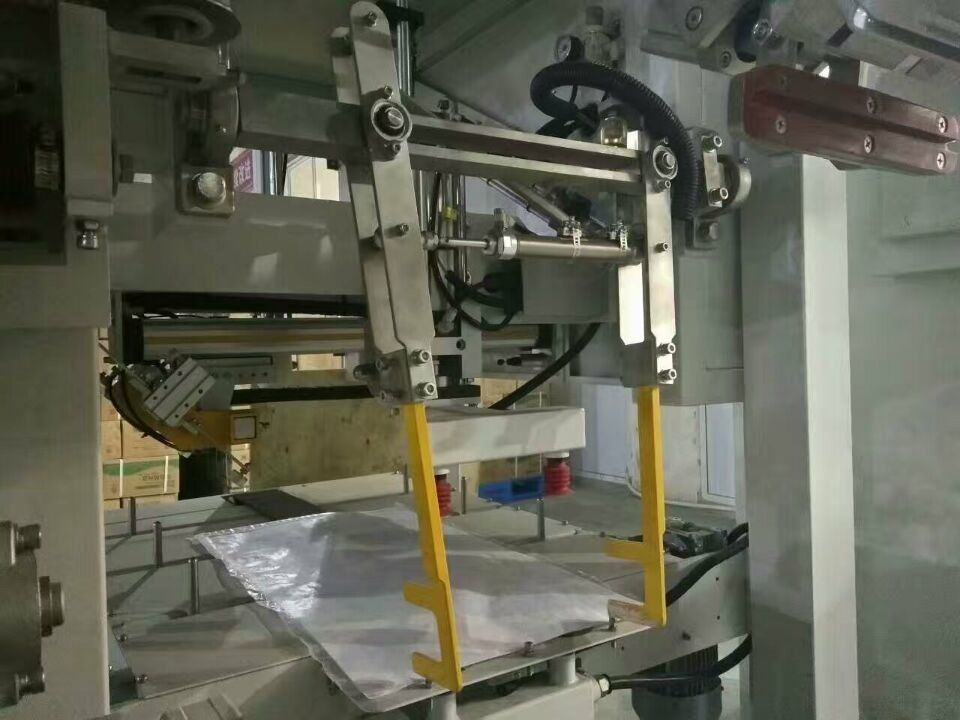 Machine à emballer complètement automatique de rendement élevé avec le scelleur de sac/sac automatiques remplis